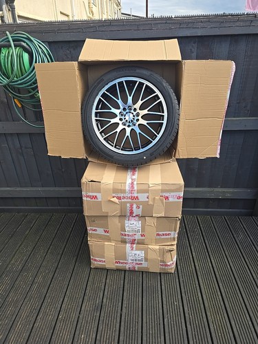 Calibre motion alloy wheels - alloy,